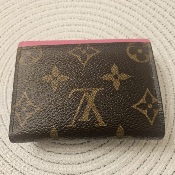 Louis Vuitton Zoe Wallet Monogram Canvas with Rare Bright Pink Flap – New, Full - Picture 3 of 10